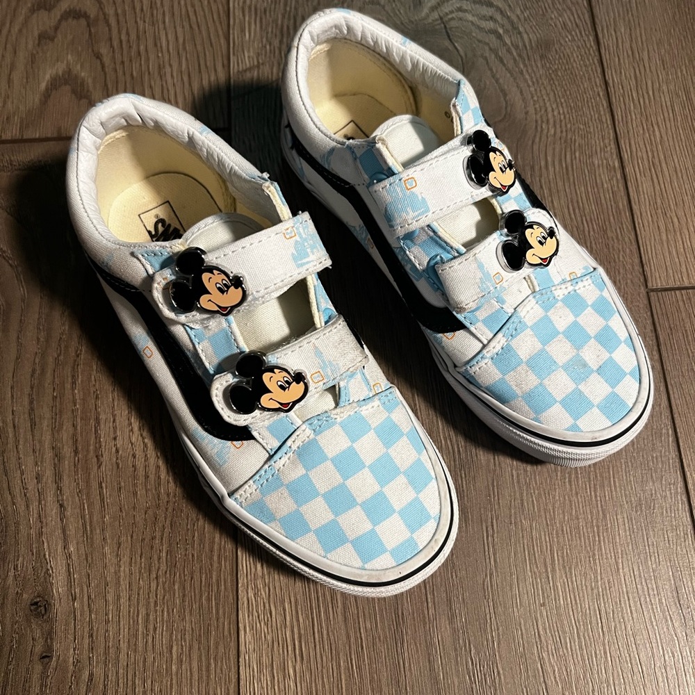Vans X Disney little kids sneakers